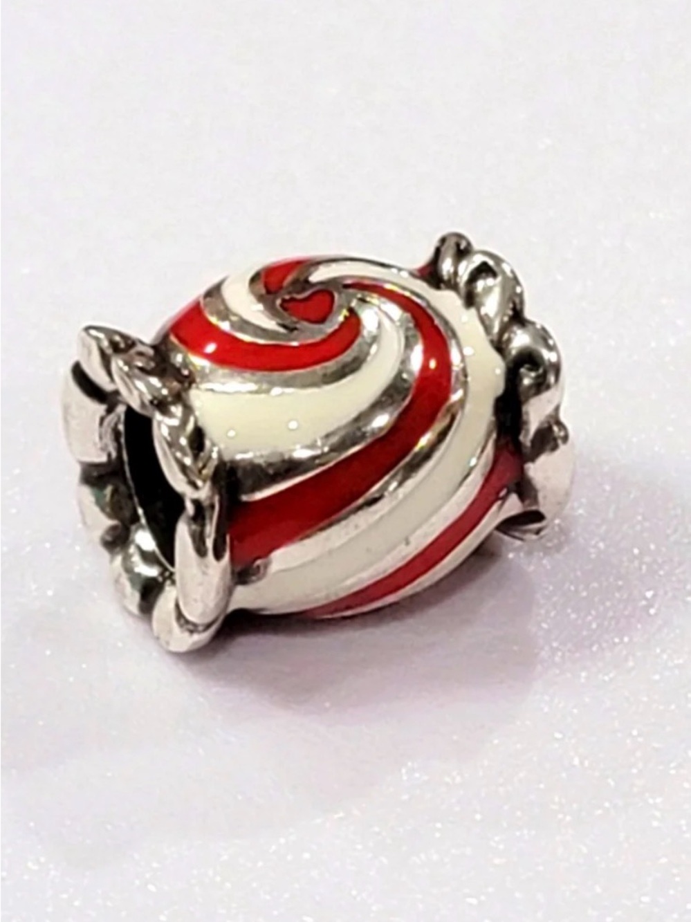 🎄 Brighton RETIRED ‘PEPPERMINT SWIRLS’ Christmas Spacer Charm!
